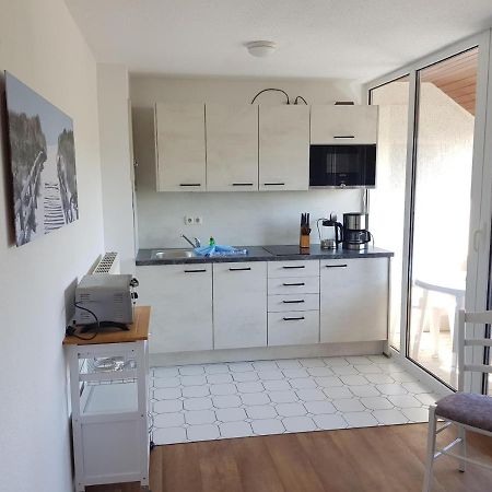 Fewo 18 Im Strandhaus Lobbe Mit Balkon מראה חיצוני תמונה